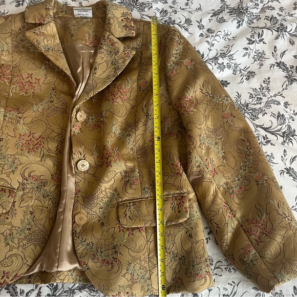 Embroidered Floral Gold Blazer - Picture 6 of 10